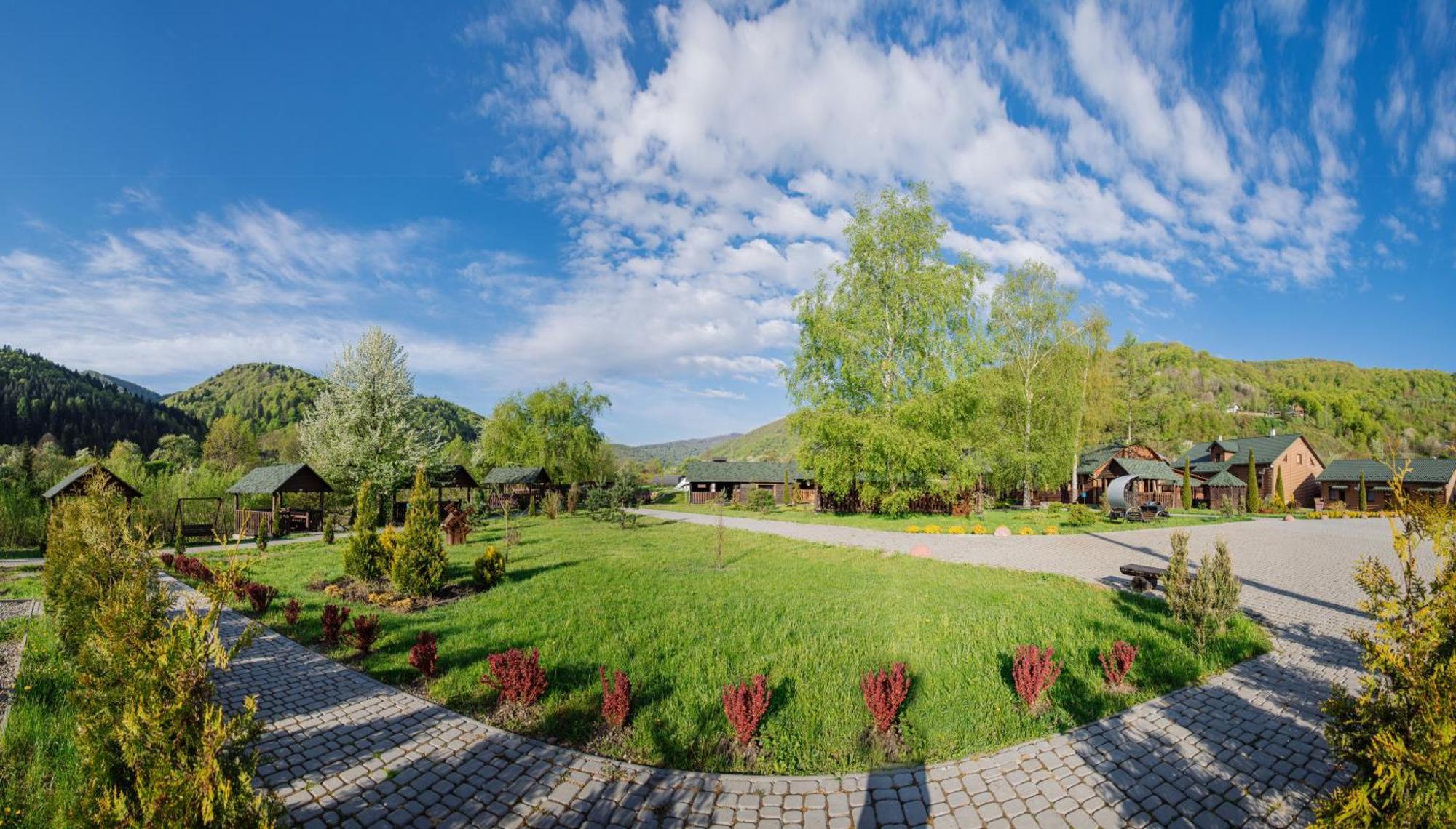 Рибничанка Hotel Skhidnytsia Ngoại thất bức ảnh