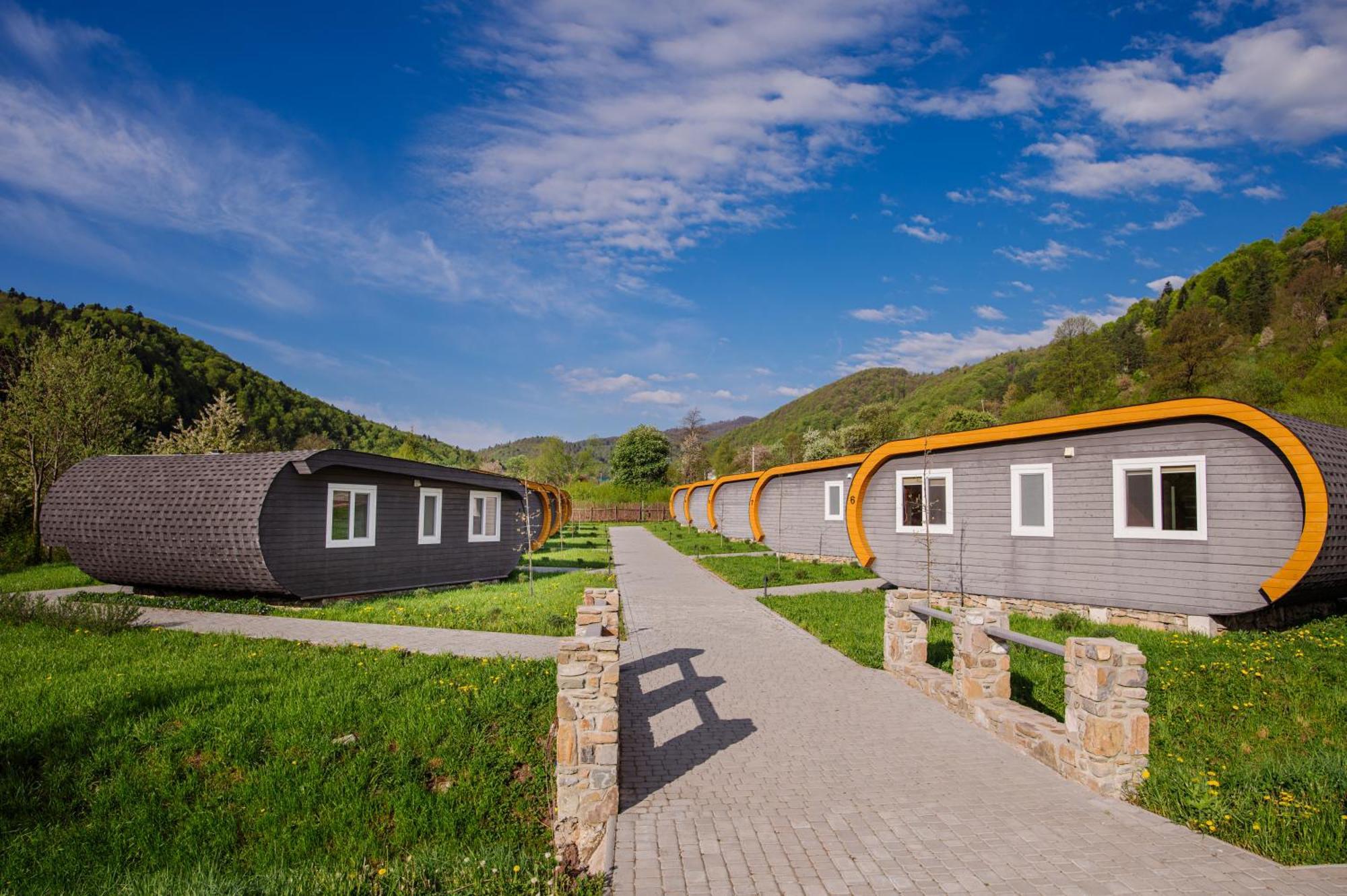 Рибничанка Hotel Skhidnytsia Ngoại thất bức ảnh