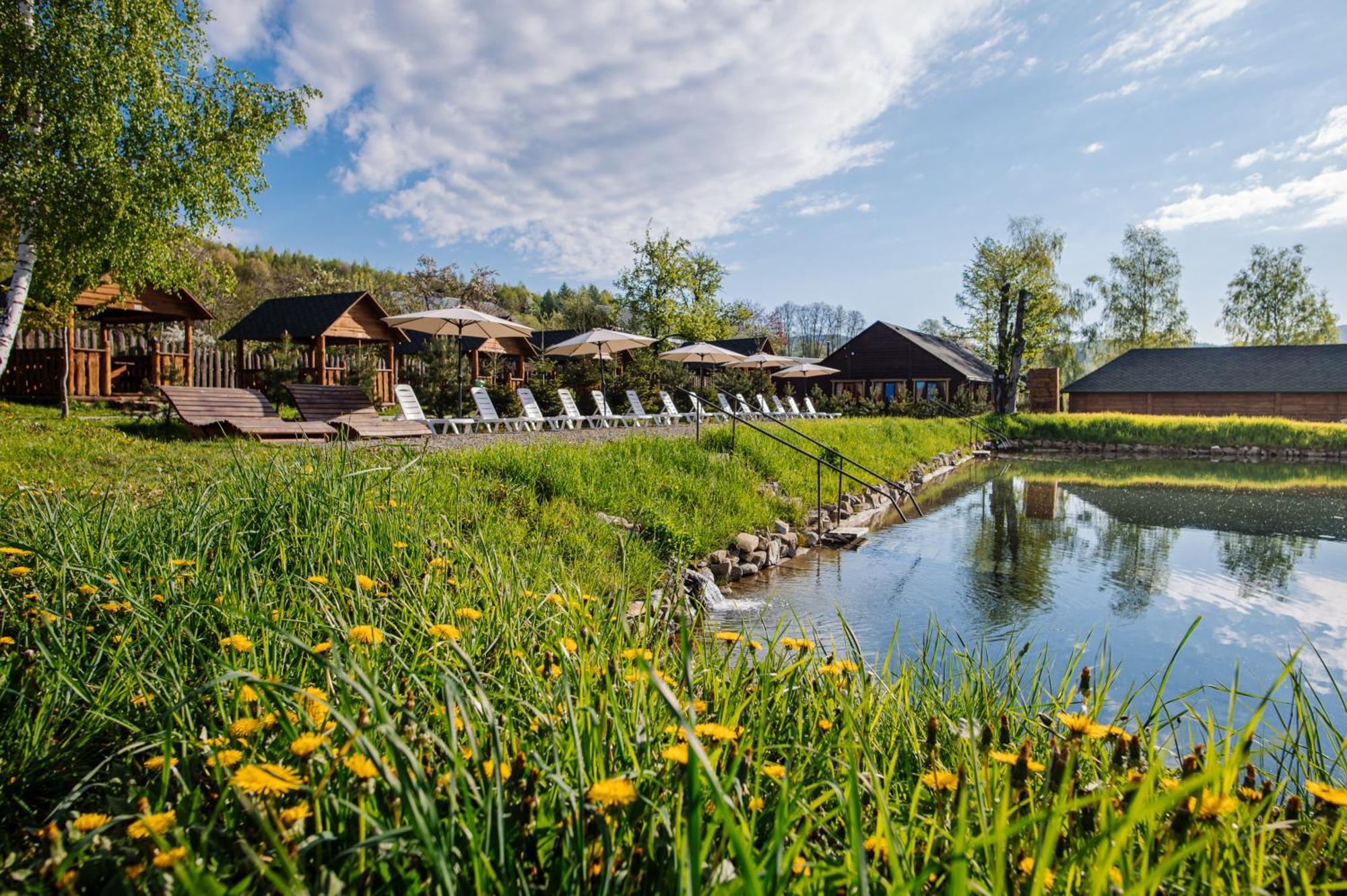 Рибничанка Hotel Skhidnytsia Ngoại thất bức ảnh