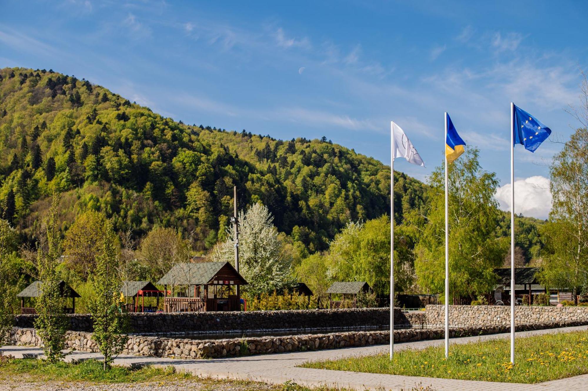 Рибничанка Hotel Skhidnytsia Ngoại thất bức ảnh
