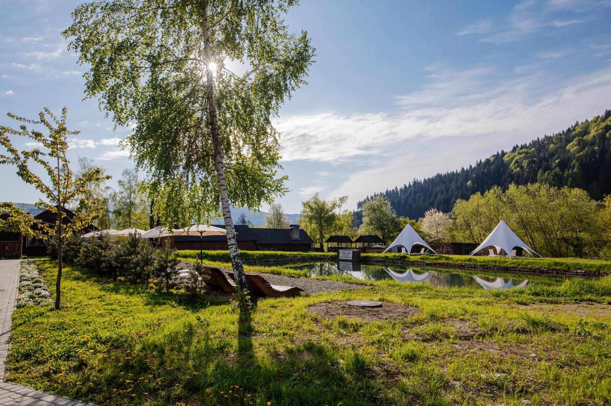 Рибничанка Hotel Skhidnytsia Ngoại thất bức ảnh