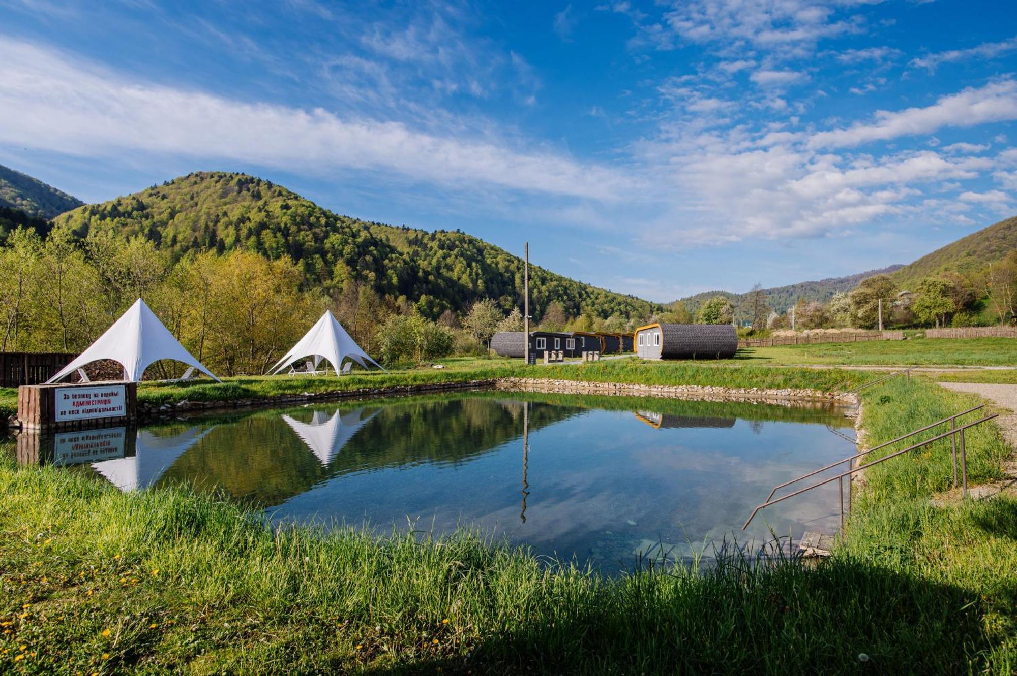 Рибничанка Hotel Skhidnytsia Ngoại thất bức ảnh