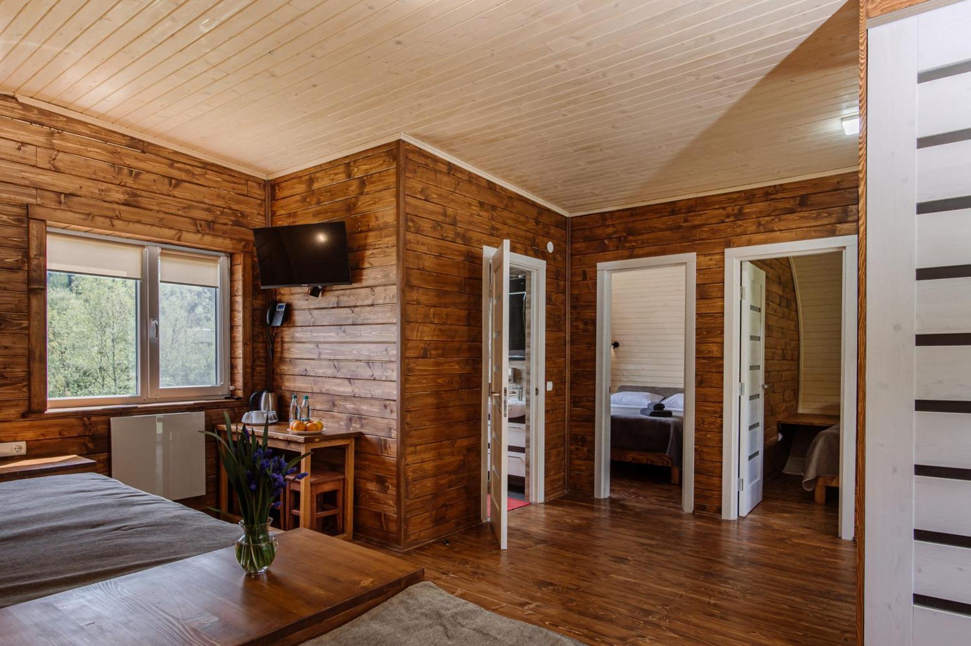 Рибничанка Hotel Skhidnytsia Ngoại thất bức ảnh